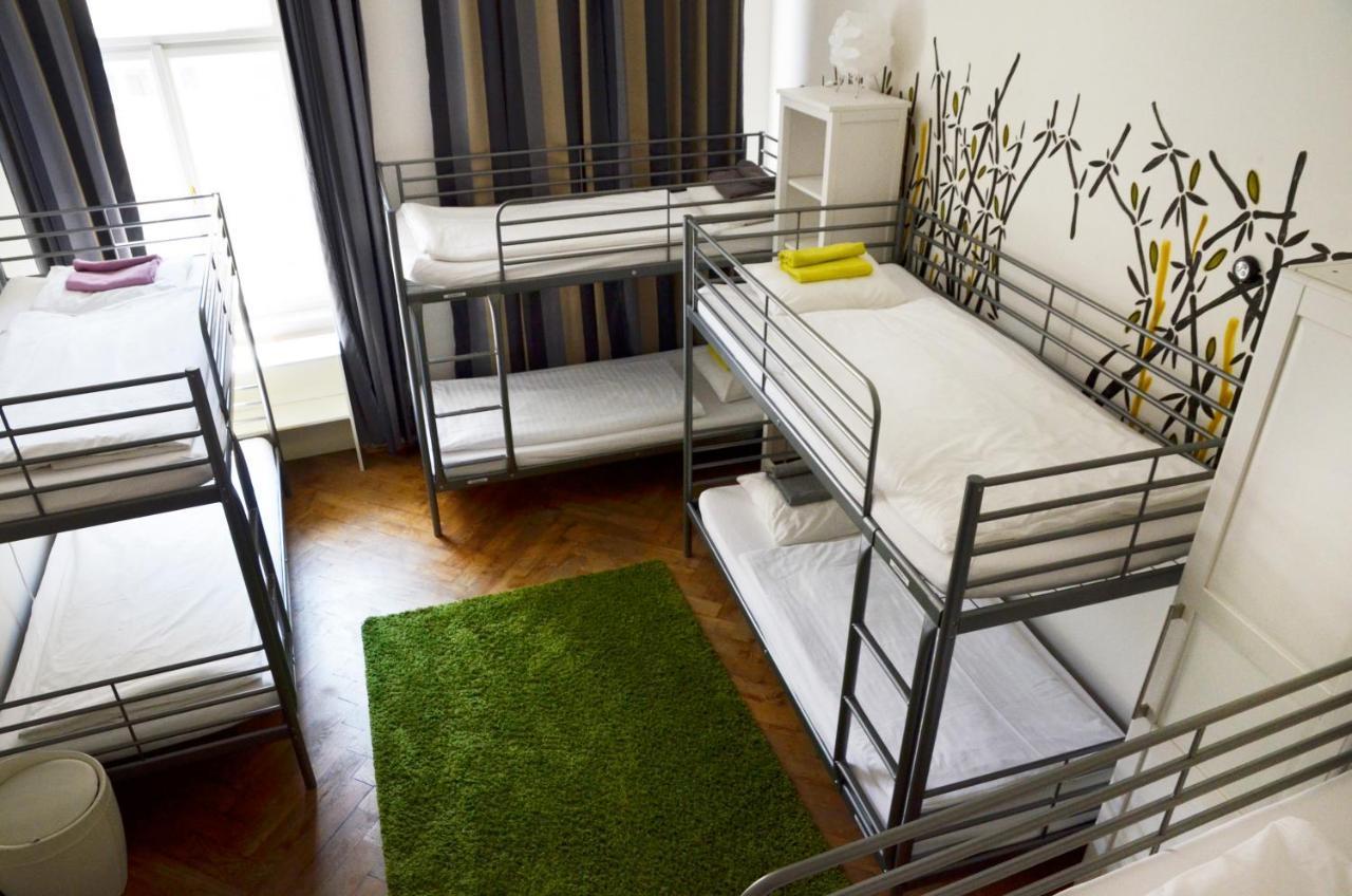 Hostel The Republic Garden Praha Exteriér fotografie