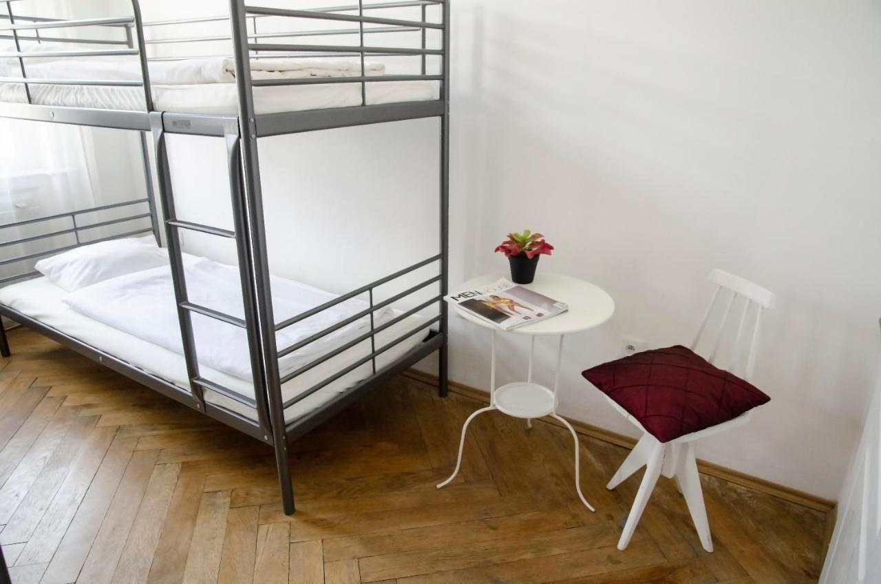 Hostel The Republic Garden Praha Exteriér fotografie