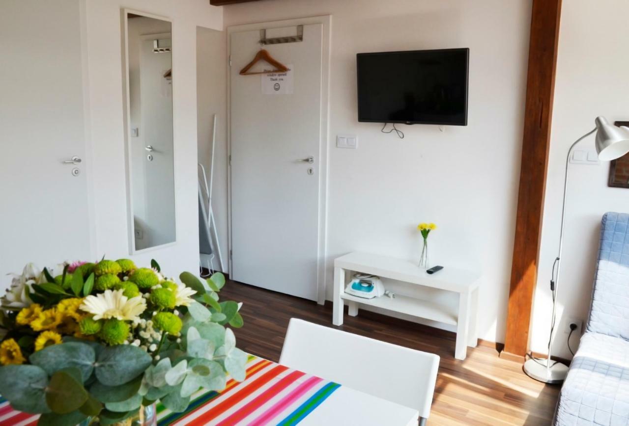 Hostel The Republic Garden Praha Exteriér fotografie